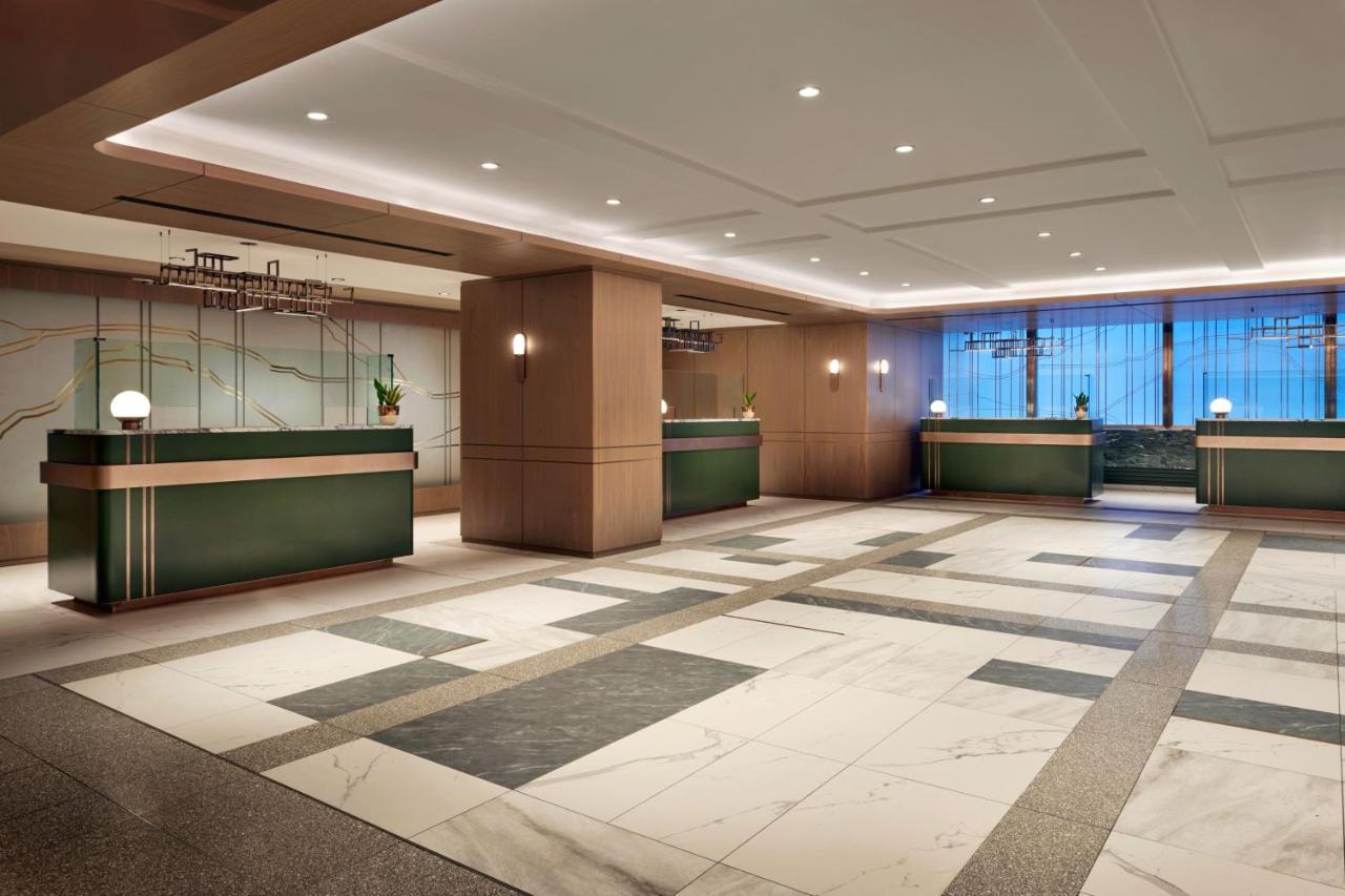 Sheraton Centre Toronto Hotel Exterior photo