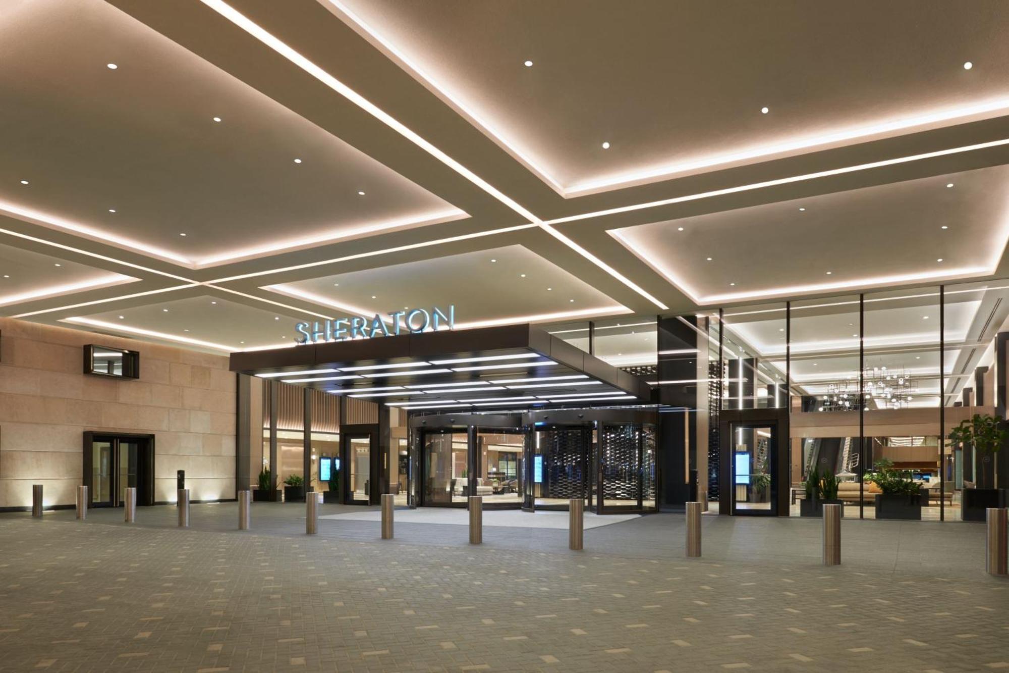 Sheraton Centre Toronto Hotel Exterior photo