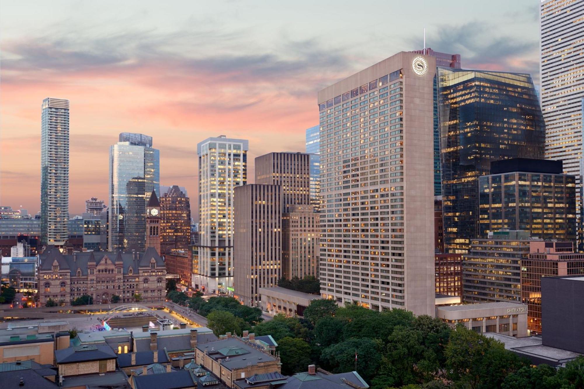 Sheraton Centre Toronto Hotel Exterior photo